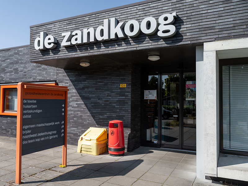 Huisartsenpraktijk Uithoven en Plasmans gebouw